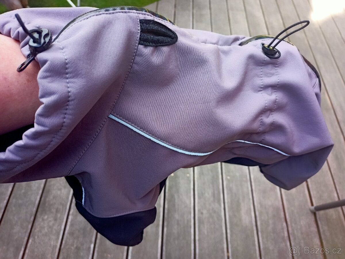 Psí obleček pro menší plemeno