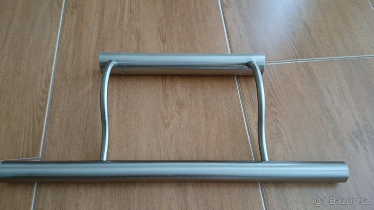 Nástěnné chromové světlo