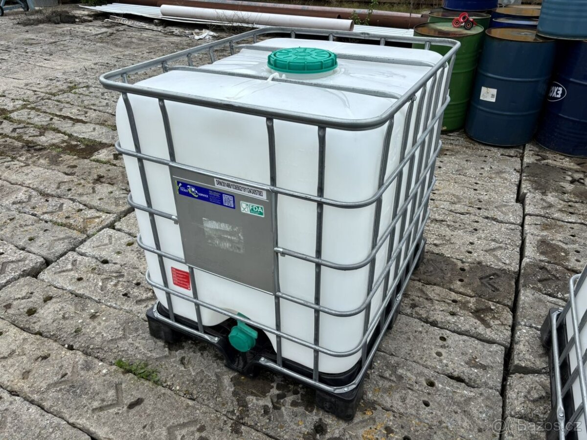 IBC nádrž 1000L - větší horní otvor