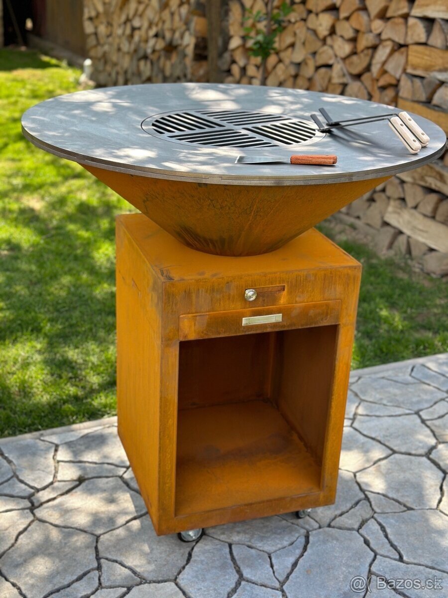 Prodán nový zahradní Gril z Cortenu