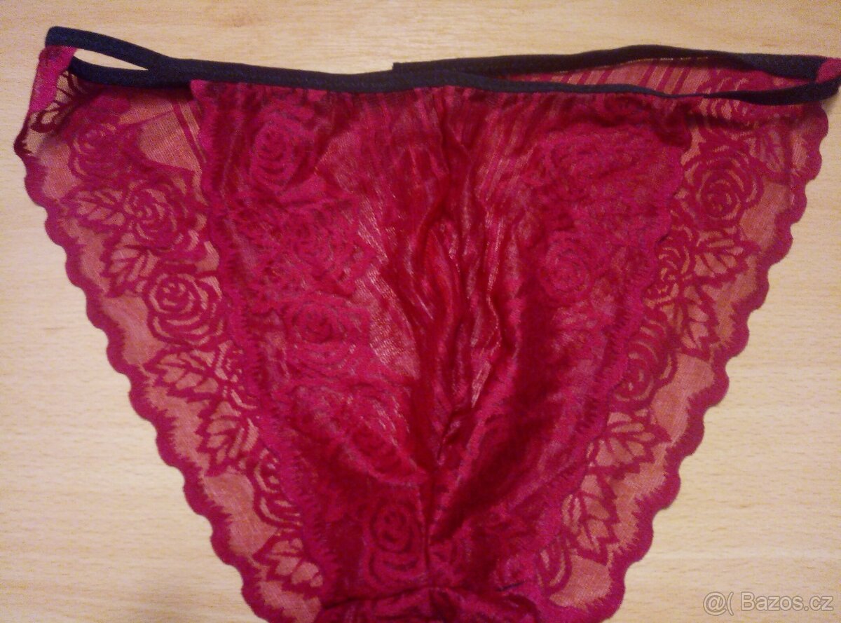 Pánské červené krajkové slipy