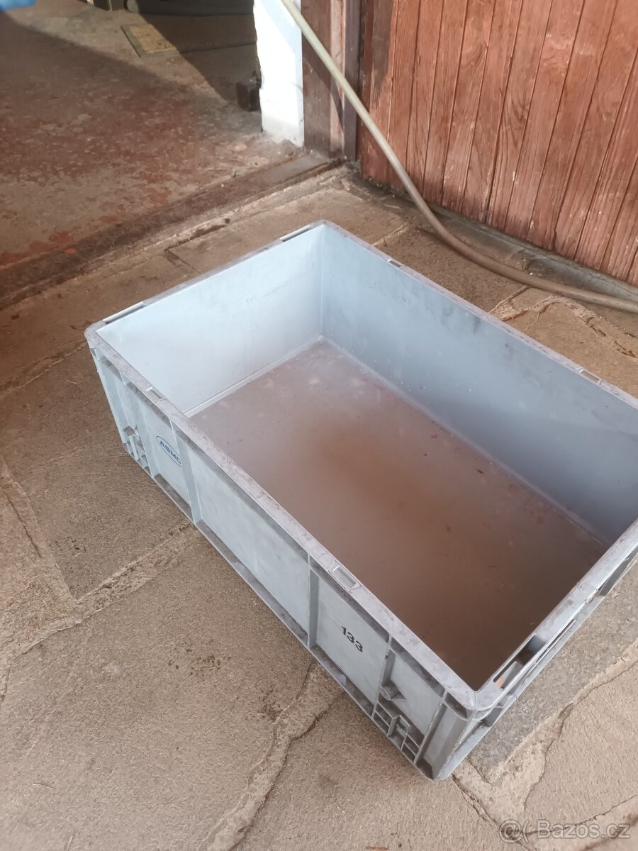 Plastové bedny