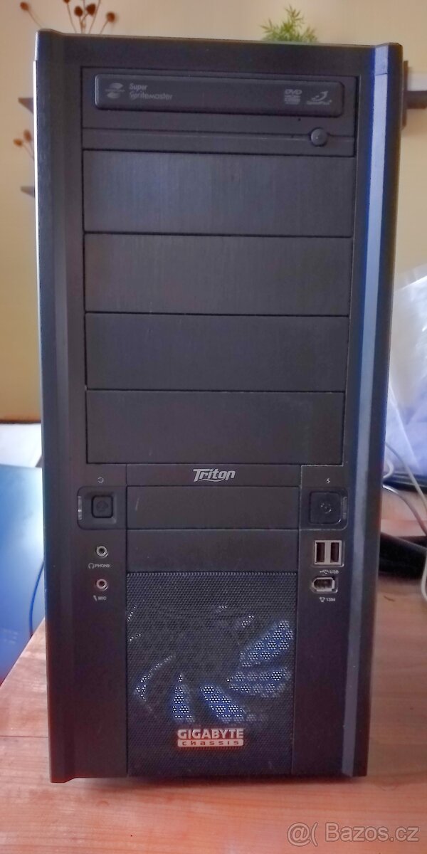 pc GIGABYTE, Core2Duo 2,66GHz,case GIGABYTE Triton 180