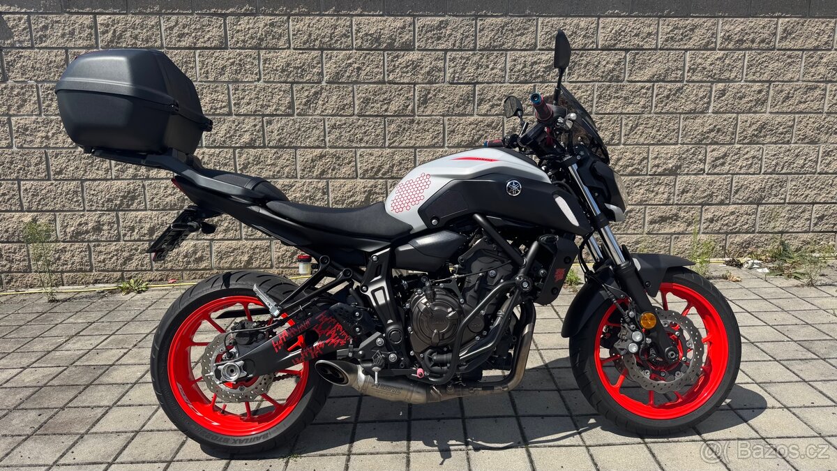 Yamaha MT-07 54kW , 2019 , 11.883km ,TOP STAV Akrapovic