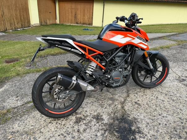 Prodávám KTM 125 Duke z roku 2017