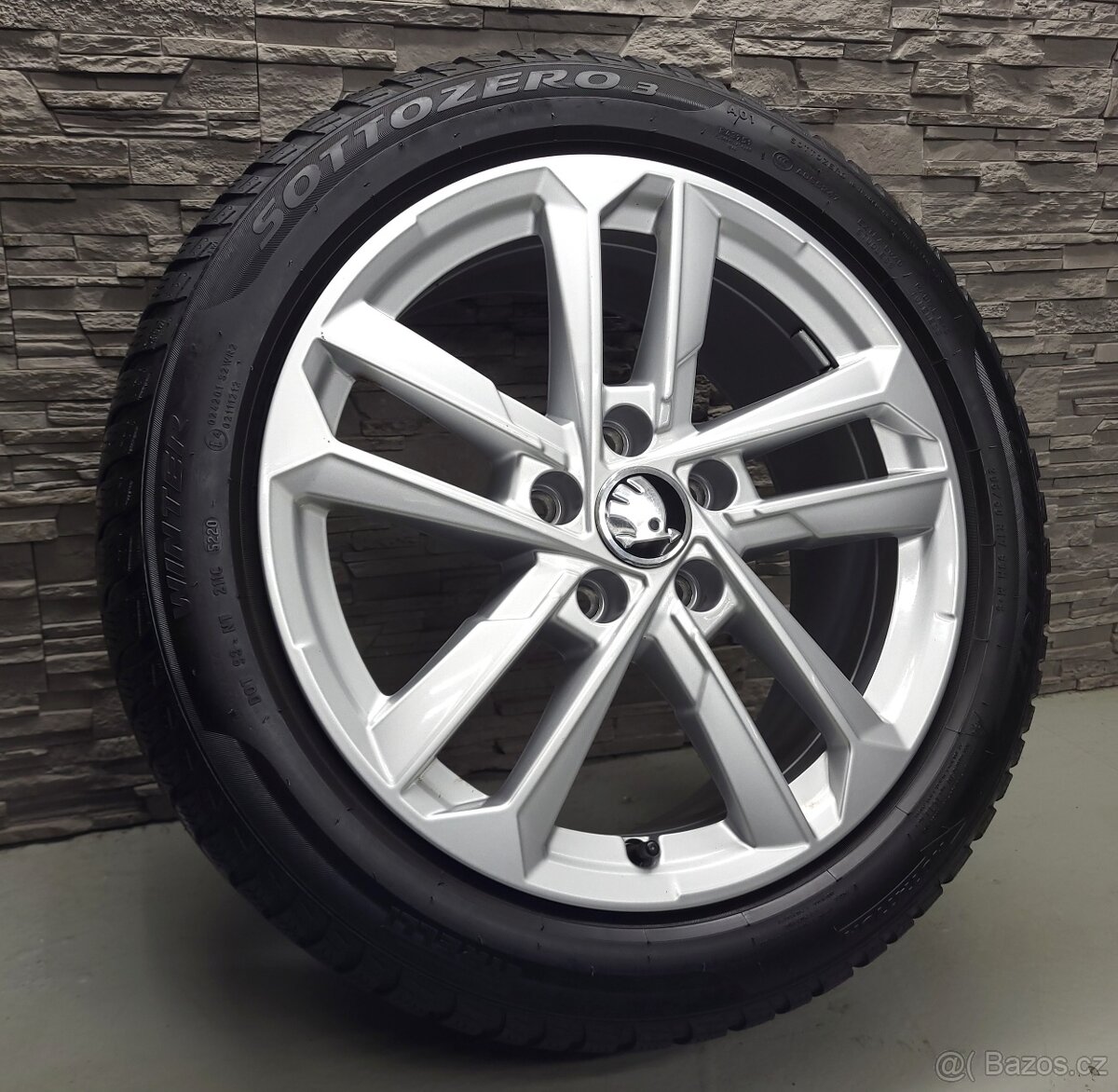 17" Originál Audi A3 5x112 VW Škoda zimní pneu 5-6mm