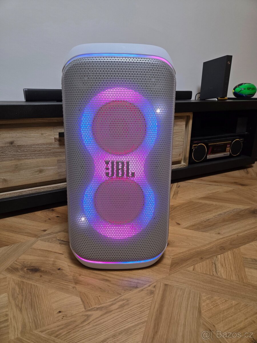 JBL PARTYBOX CLUB 120 bílý