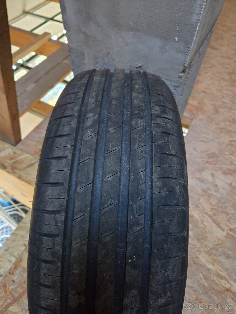 4ks letnich pneu Goodyear 205/55/17