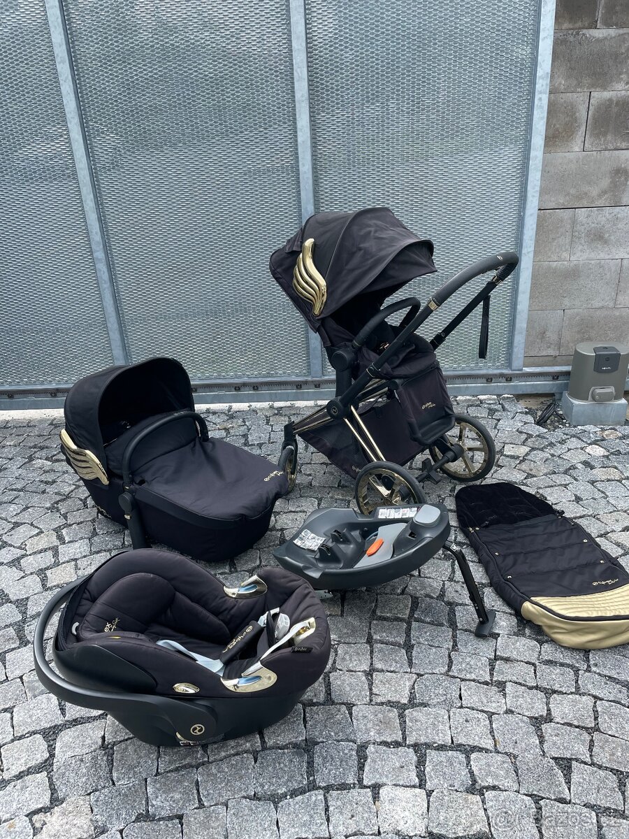 Luxusni-Cybex Jeremy Scott Wings