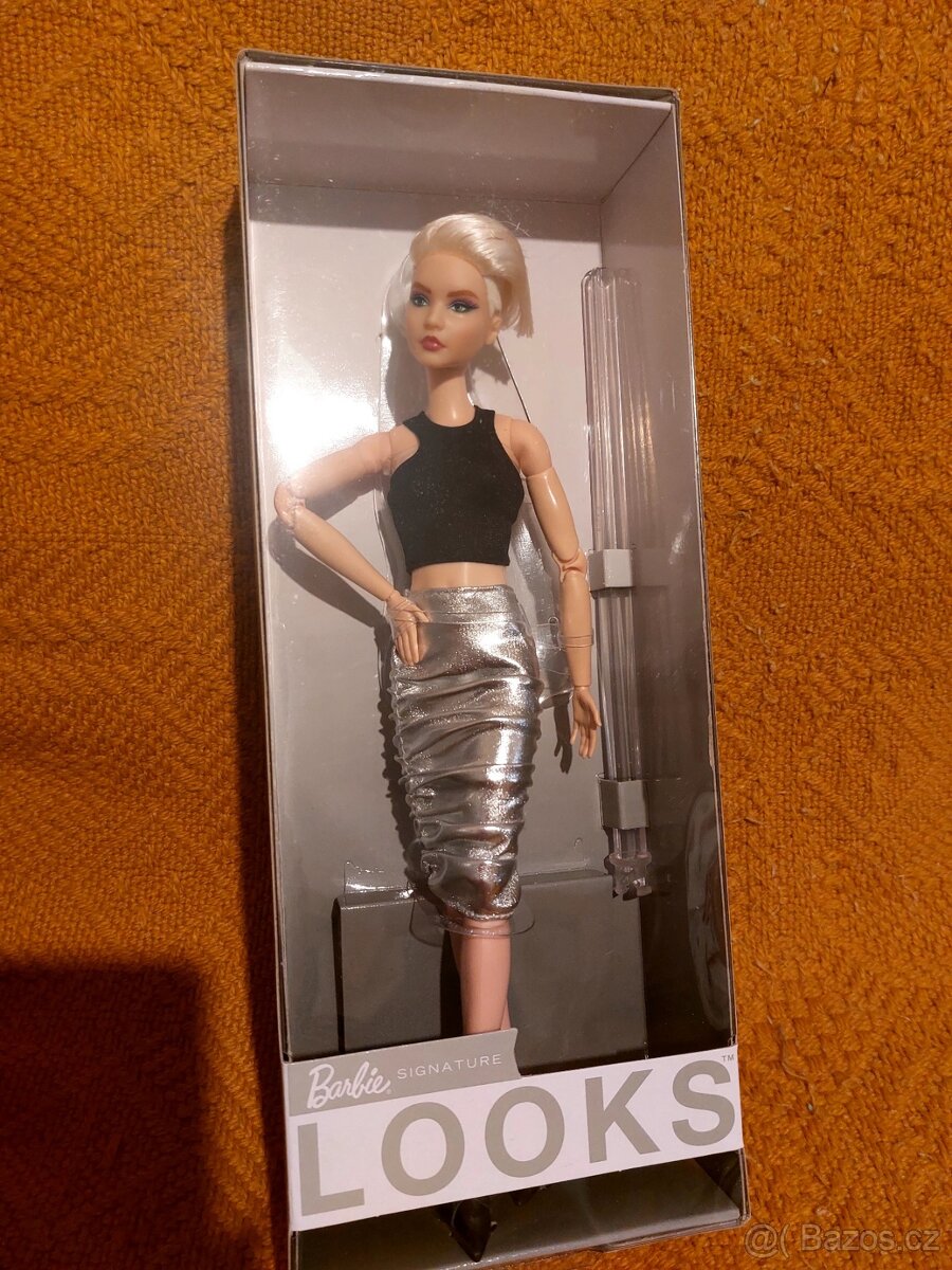Barbie Looks kr. Blond. vlasy - Nová
