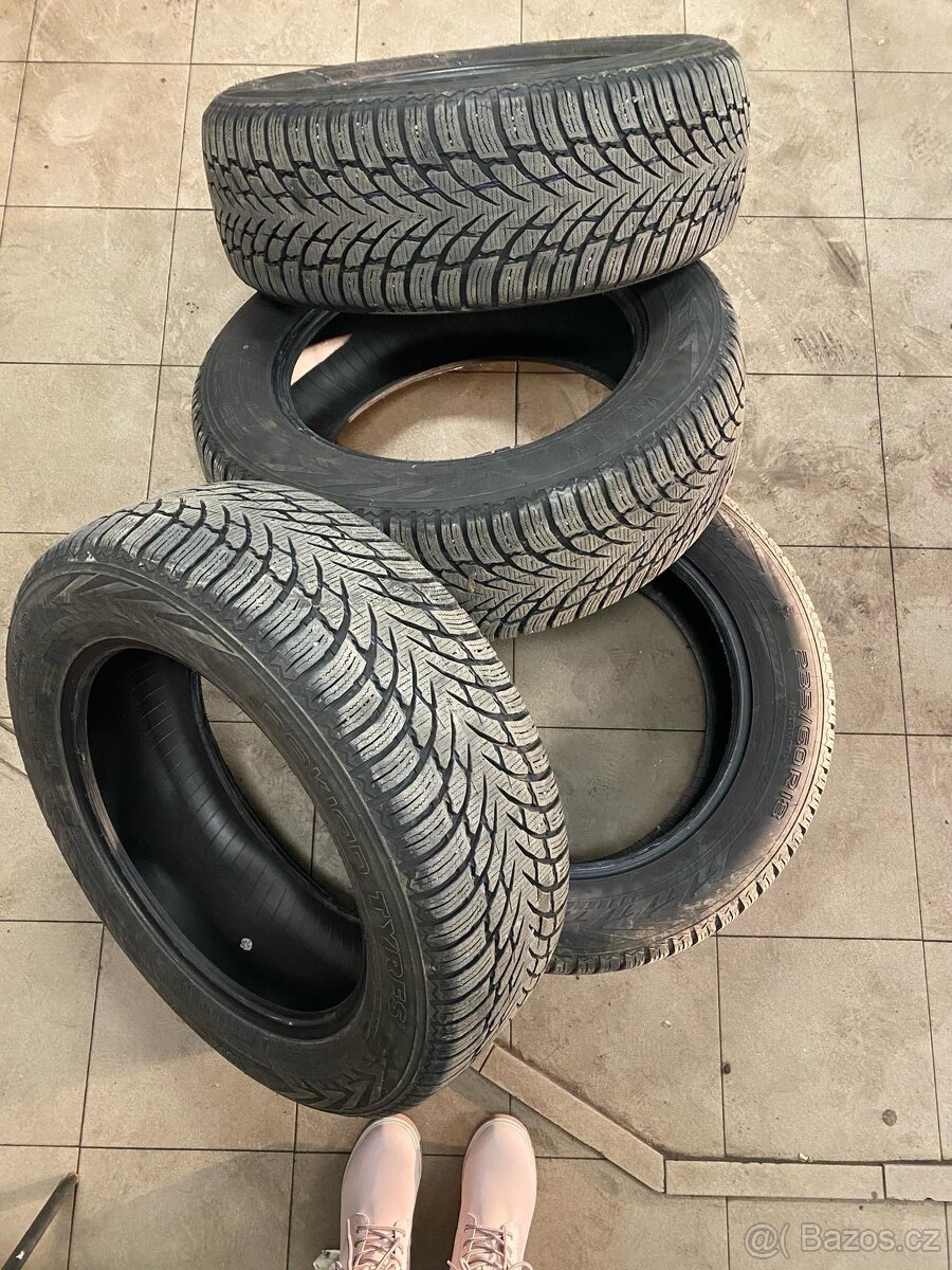 Zimní pneu 235/60R18 NOKIAN WR4 SUV 6,6mm