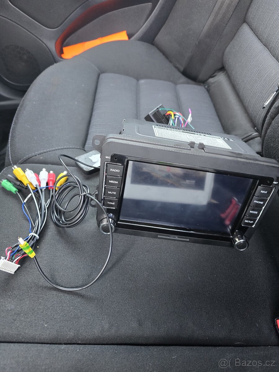 Octavia,passat, Bora rádio