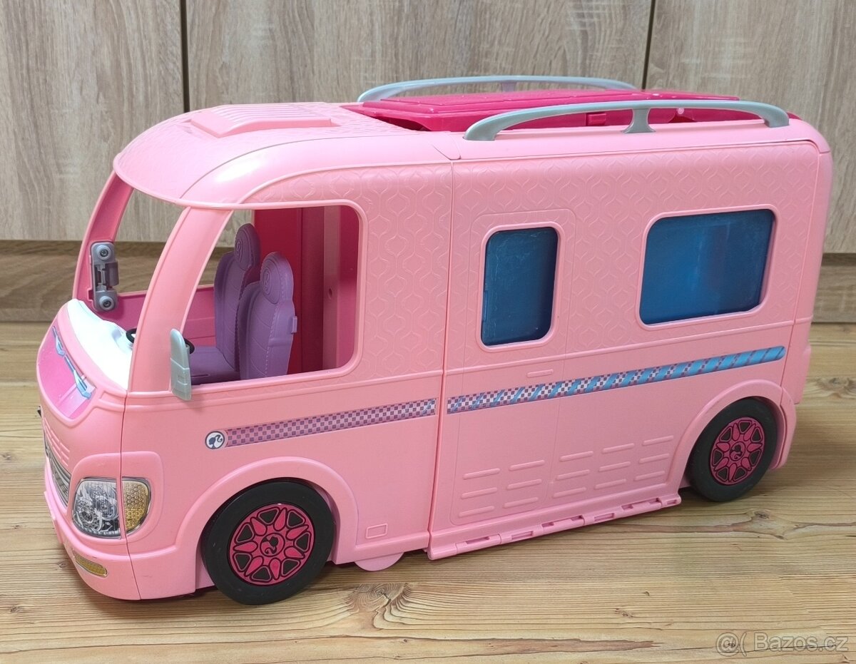 Barbie karavan