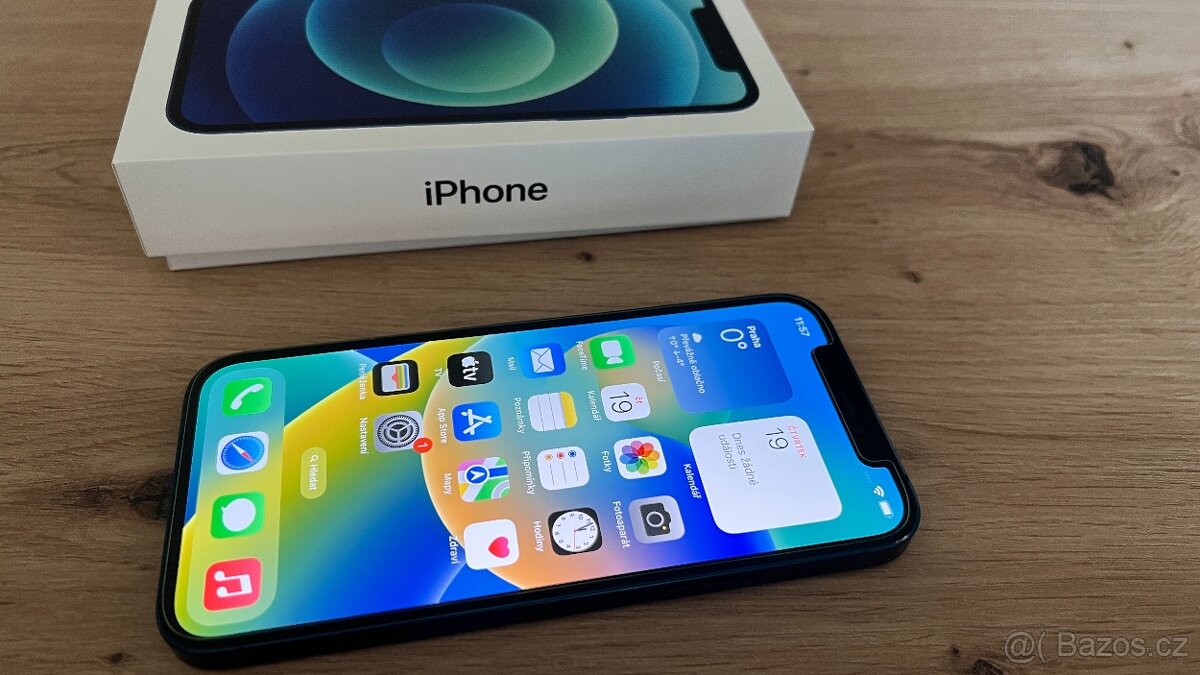 Apple iPhone 12 64GB, příslušenství, 4800Kč