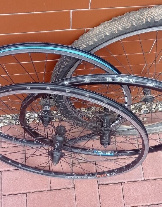 Mtb zadní kola a přední 26