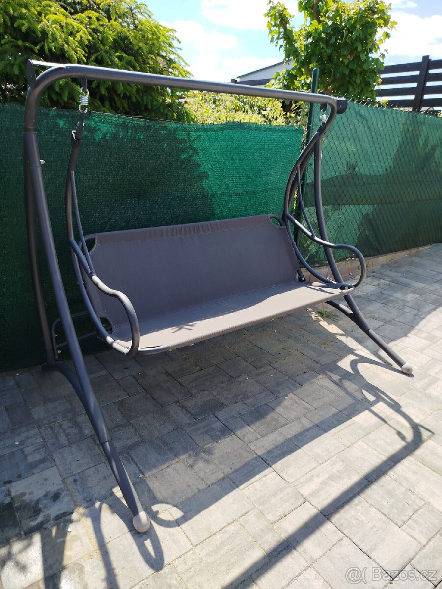 Zahradní houpačka antracit