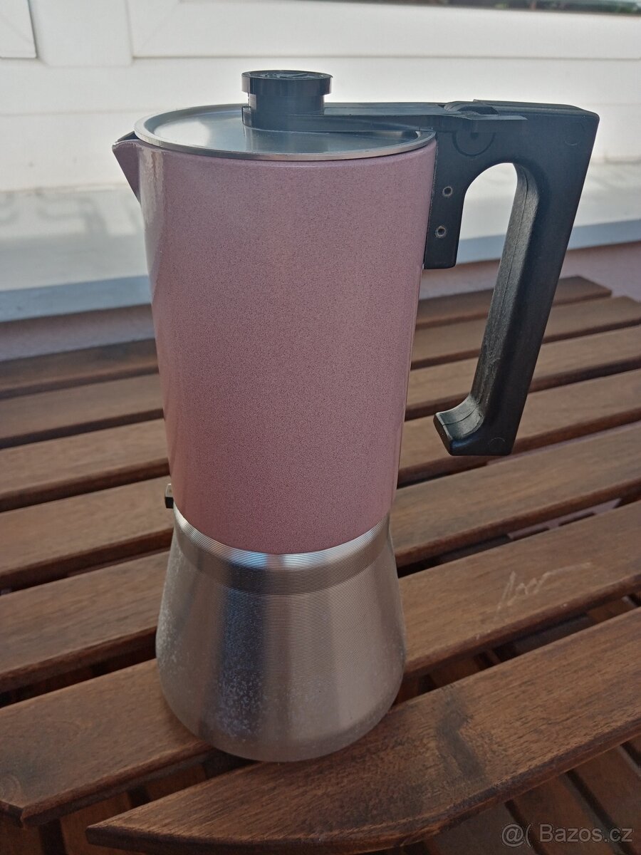 Retro kávovar, moka konvička