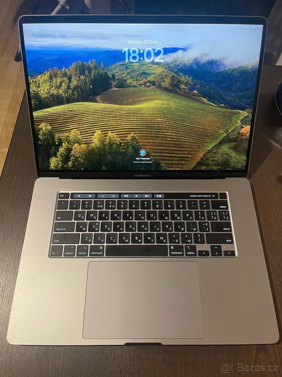 MacBook Pro 16" (2019), i9, 16gb/1TB