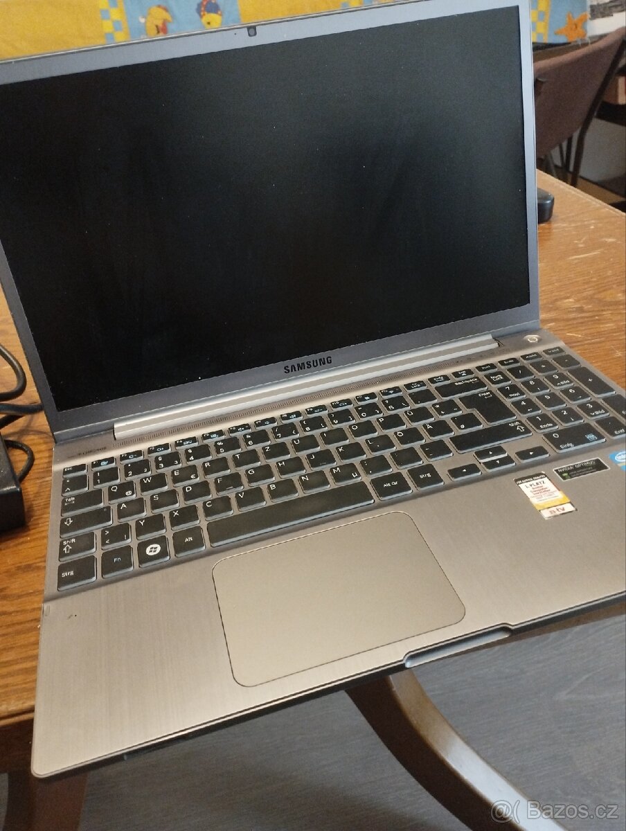 Samsung 700 Z