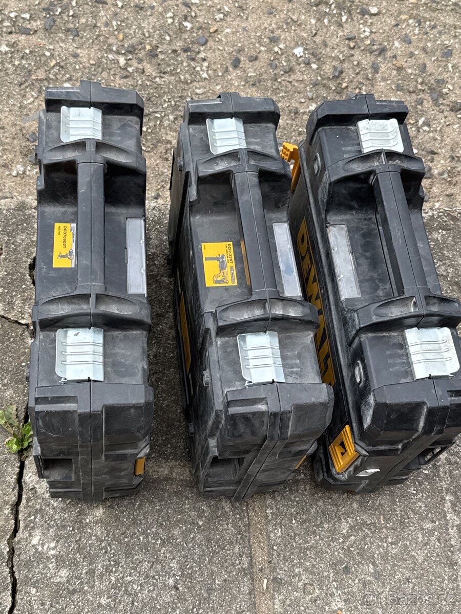 Prodám prázdné kufry na Dewalt