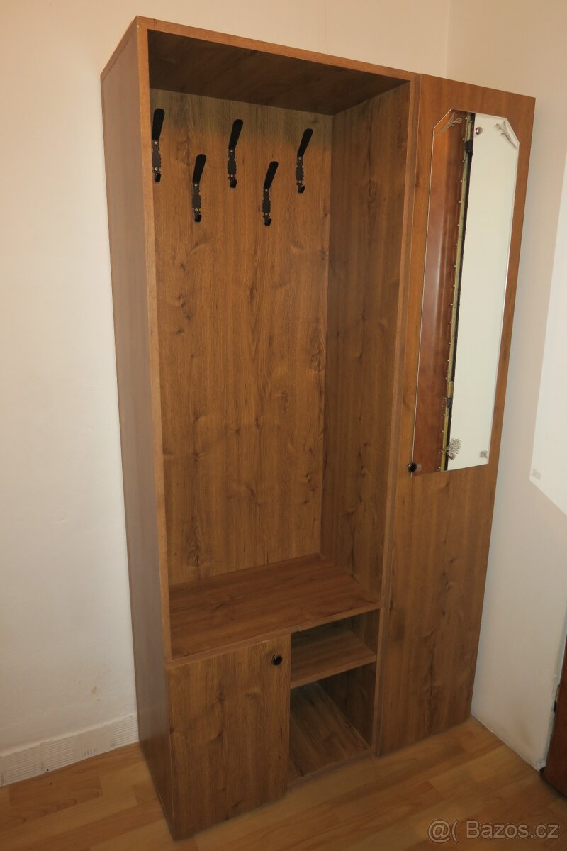 Skříň - předsíň