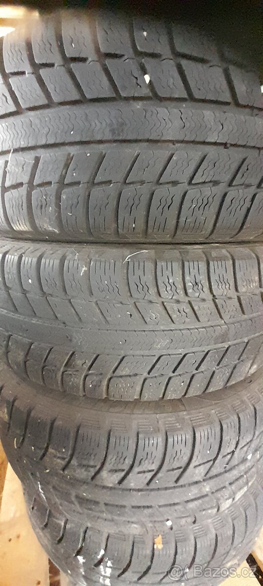 Zimní  pneu  195/55R16