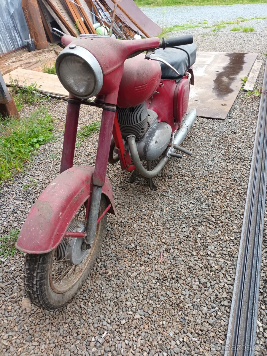 Jawa 250, 559