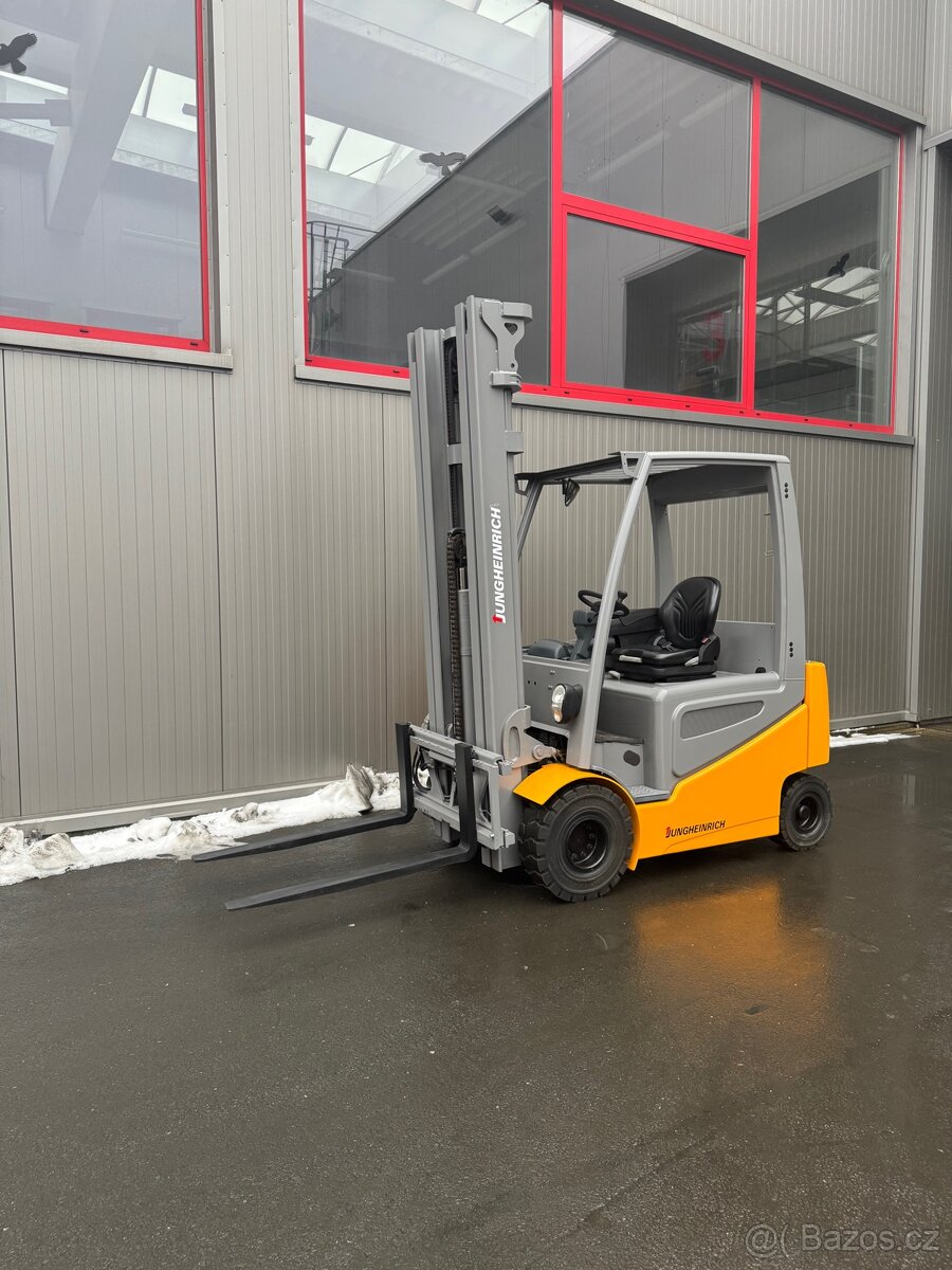 JUNGHEINRICH EFG 425 k - AKU - AKCE