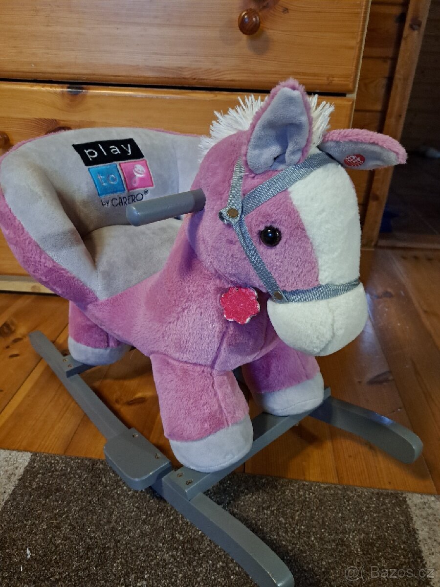 Houpací koník carero