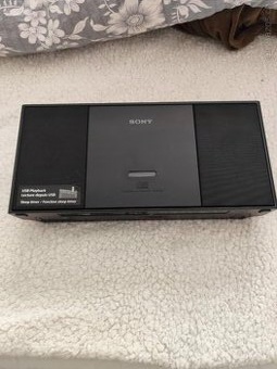 Rádio SONY s CD.