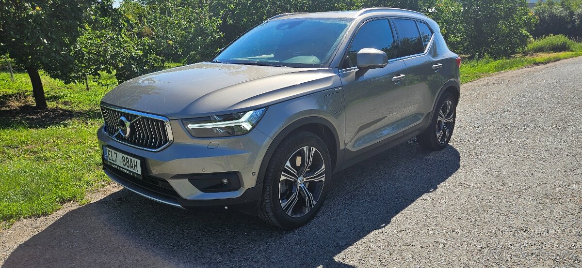 VOLVO XC 40 T5 Plag-in Hybrid - Inscription 1majitel ČR