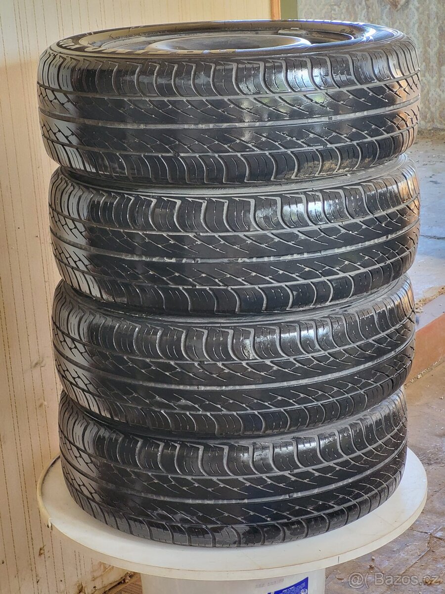 Pneu 195/65 R15