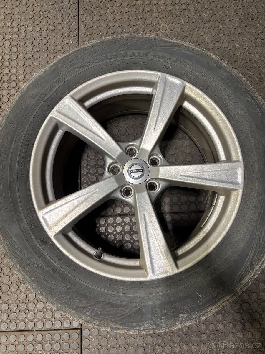 Alu 8Jx18 ET42,5 Volvo XC60 original 235/60R18 Nokian