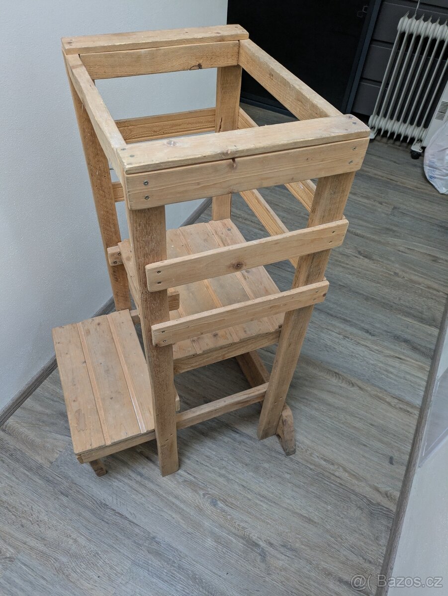 Dřevěná učící věž