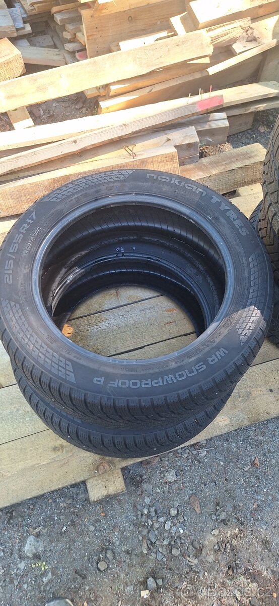 215/55/17 Nokian wr snouproof p 2ks. Celoroční