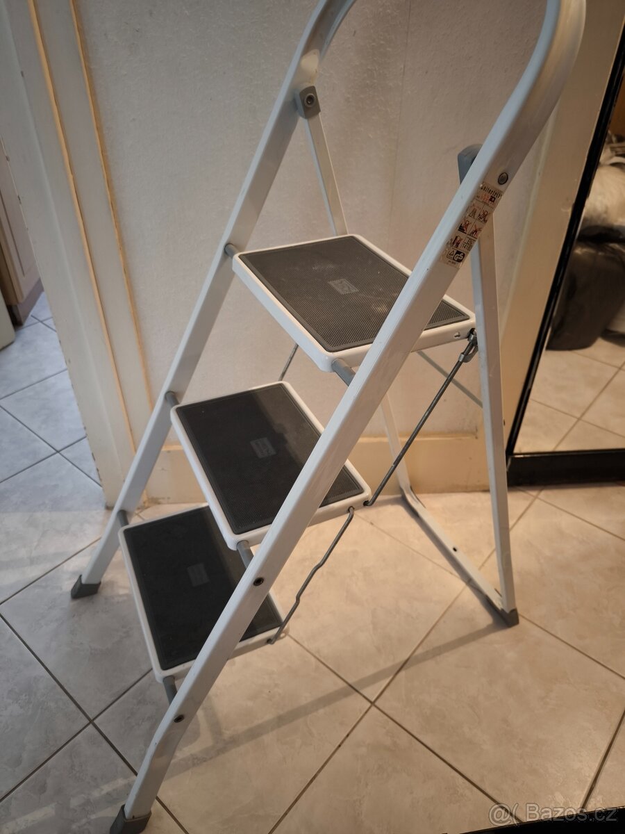 Prodám skládací schody - ocelové
