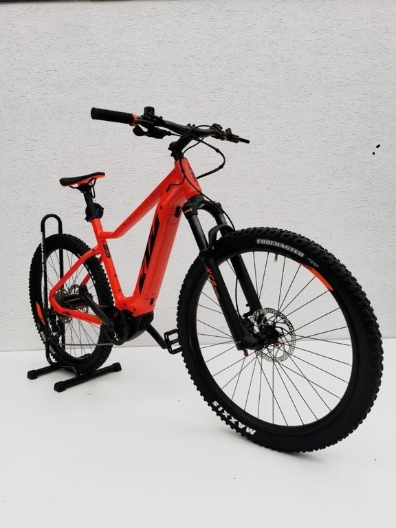 Nové elektrokolo KTM Macina Race 271 L