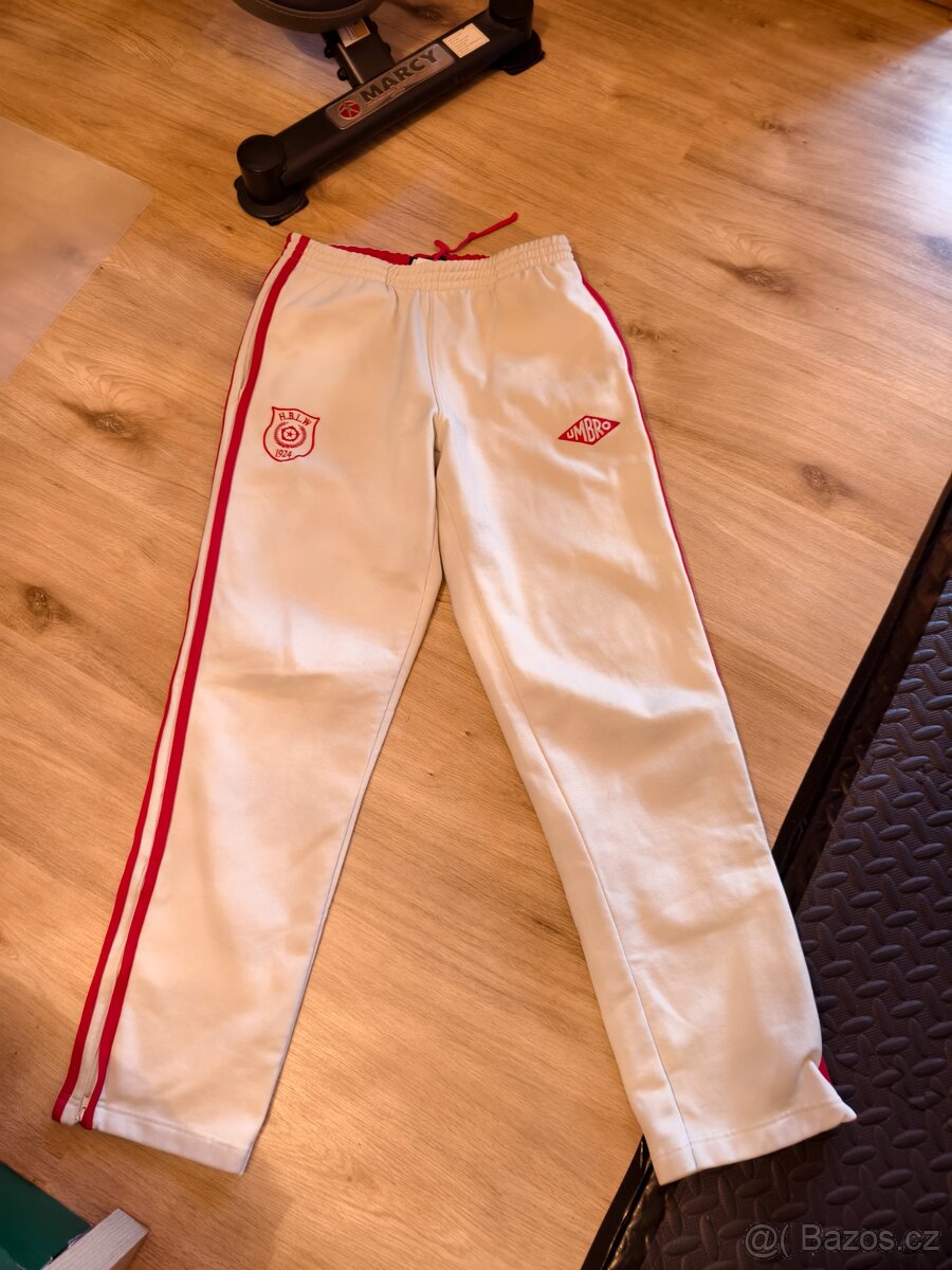 Tepláky Umbro vel.M