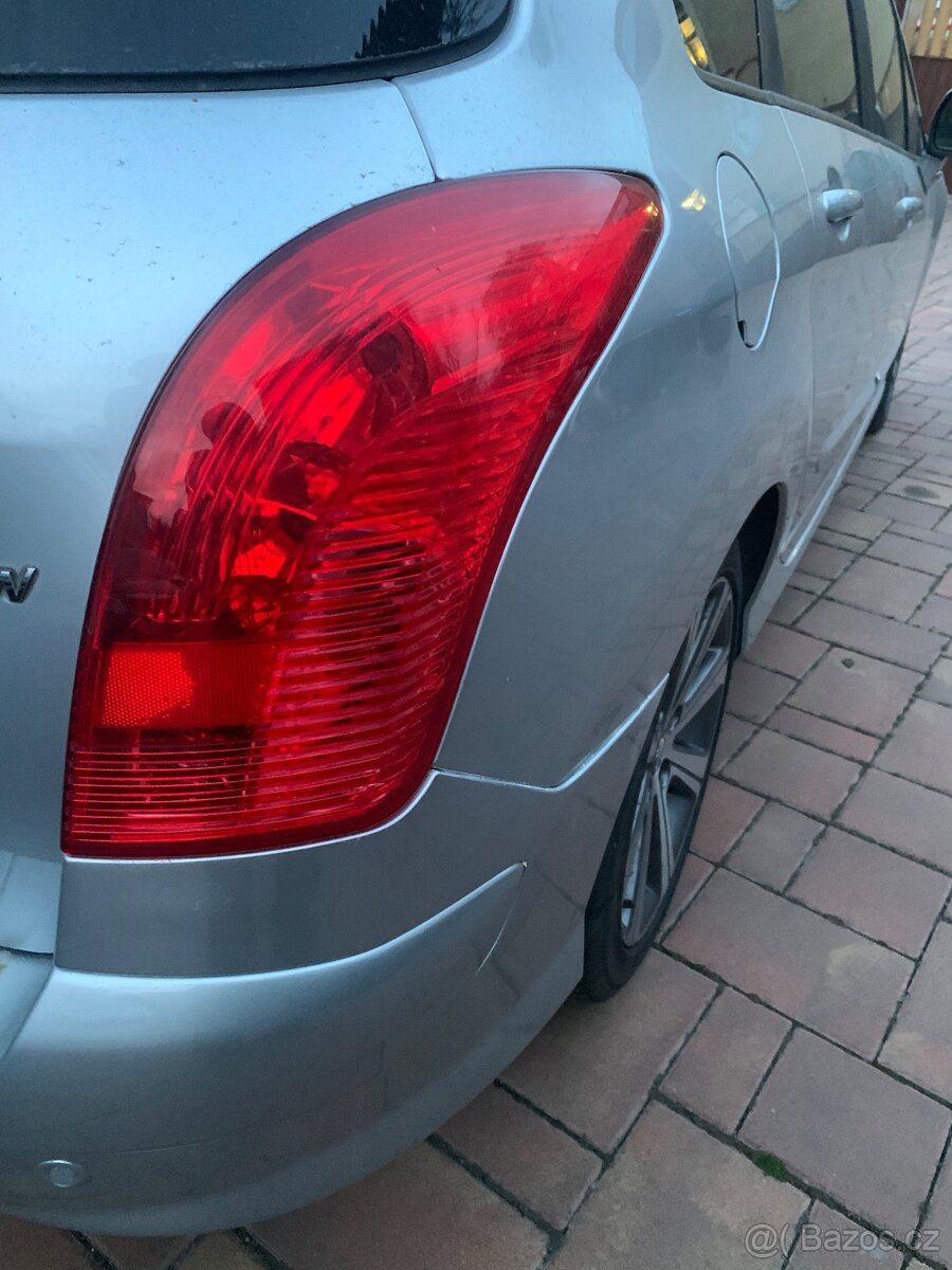 Peugeot 308 SW zadní pravý světlo