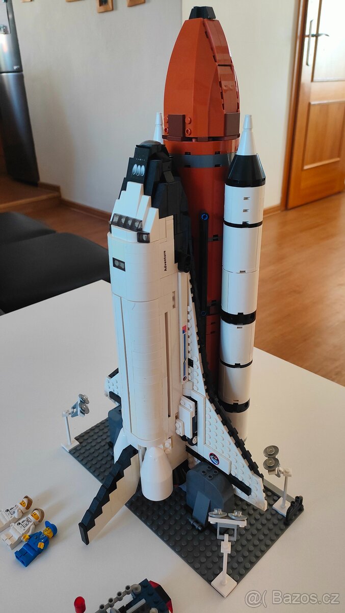 Lego 10213 - raketoplán Adventure