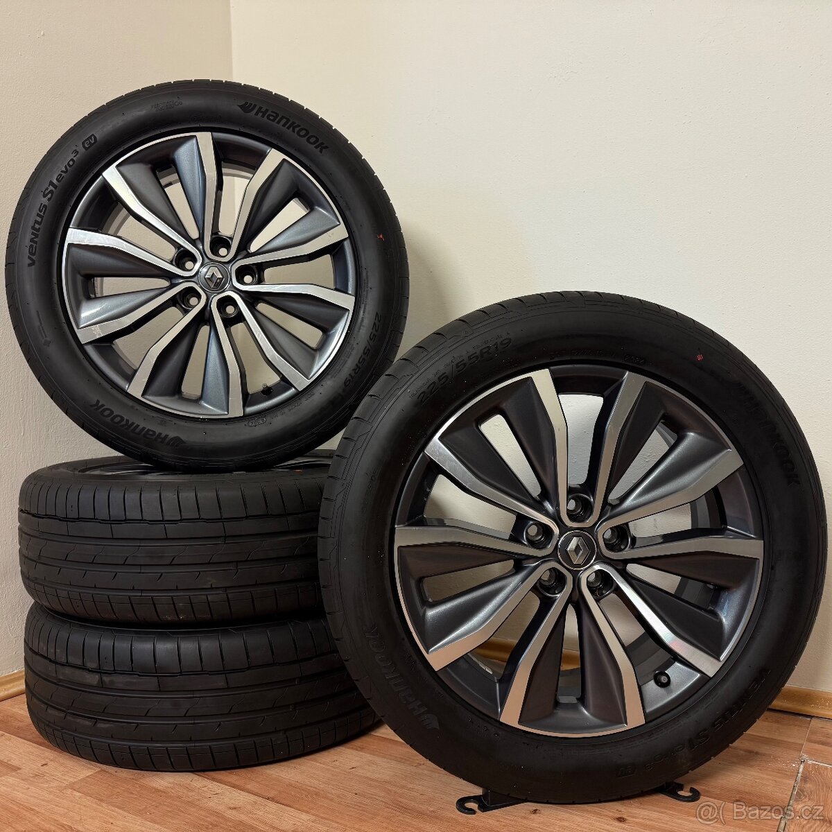 RENAULT KOLEOS 5x114,3 R19 ET40+LETNÍ 225/55R19 6mm