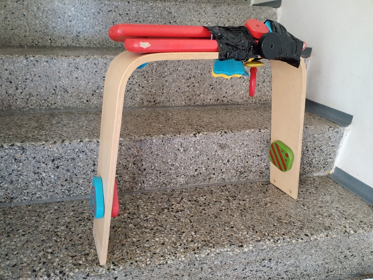 Prádám hrazdičku Ikea pro miminka