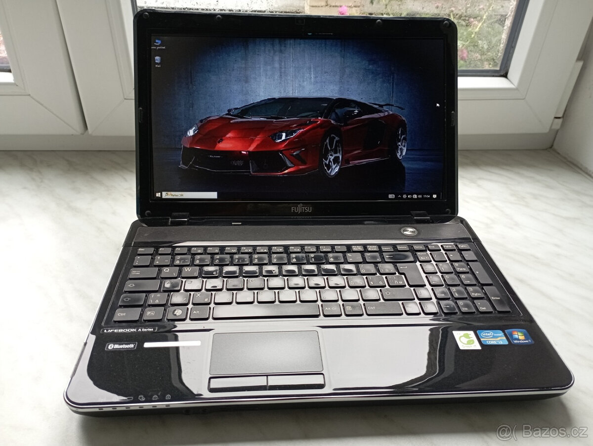 Fujitsu LIFEBOOK A512-core i3-6g ram-740g disk
