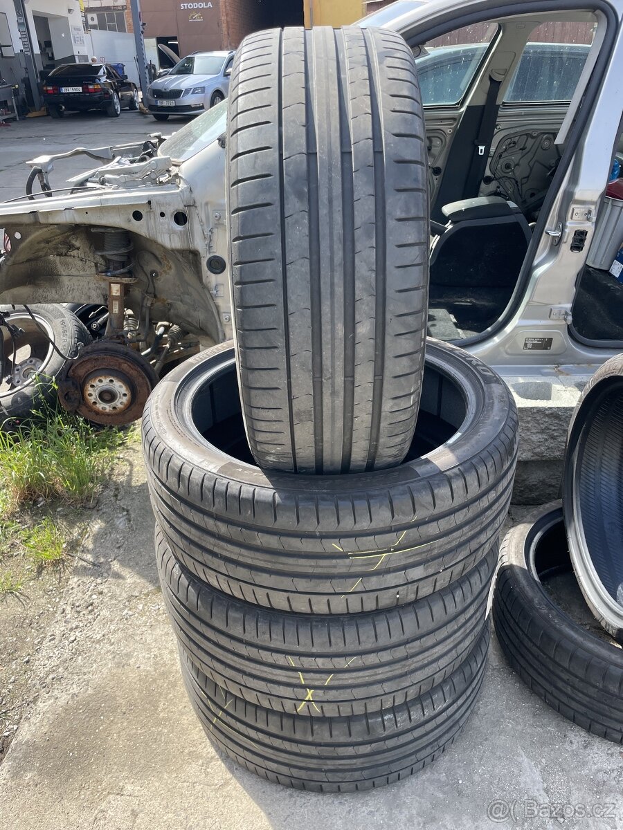 letni pneu 255 40 21 pirelli