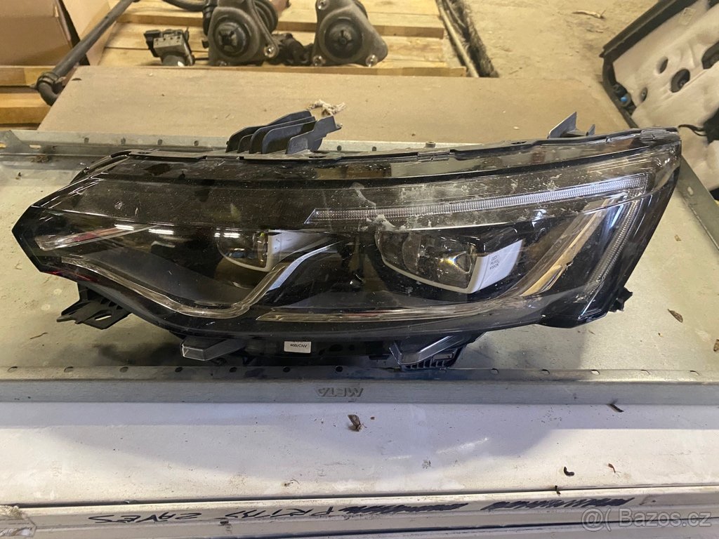 LP světlo Renault TALISMAN 2017-2020