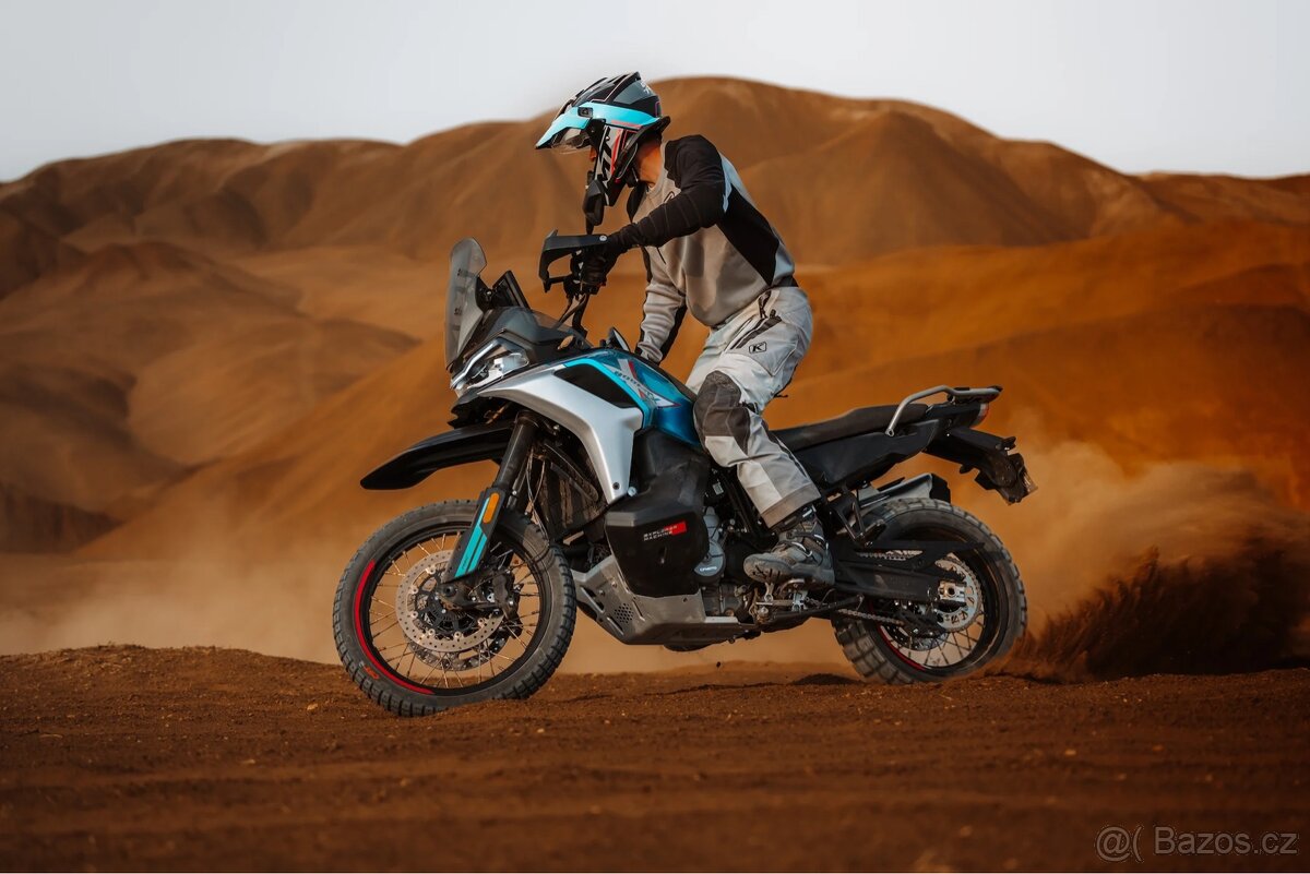 🏍️ CFMOTO 800MT-X, SKLADEM v Brně, s možností testovací jízd