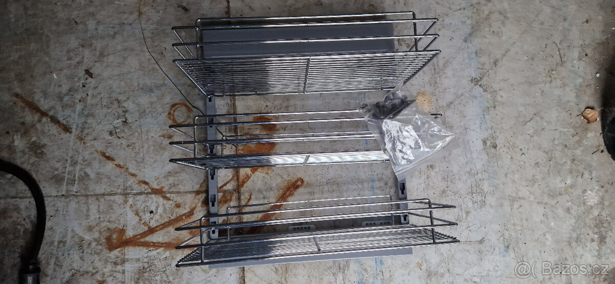 Pojezdy do skříňky
