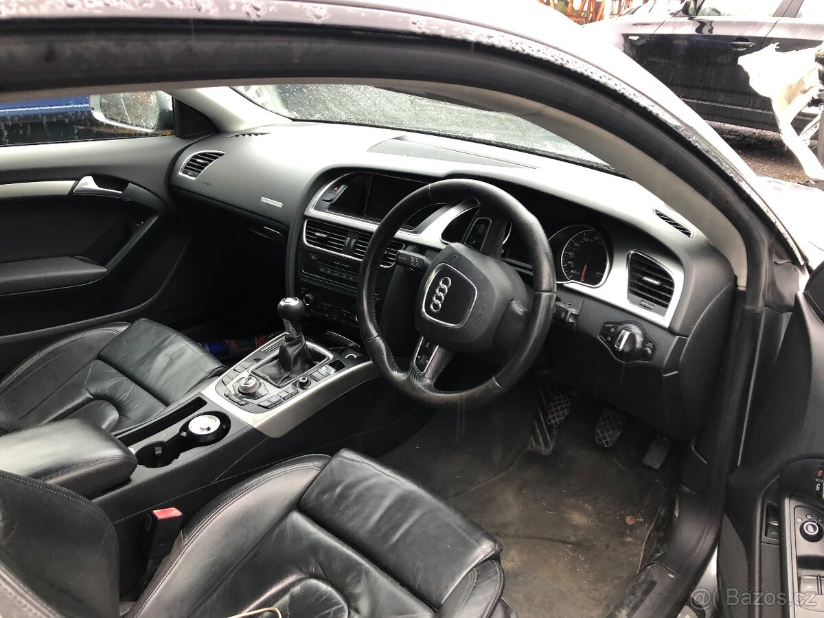 Audi A5 náhradní díly interiéru