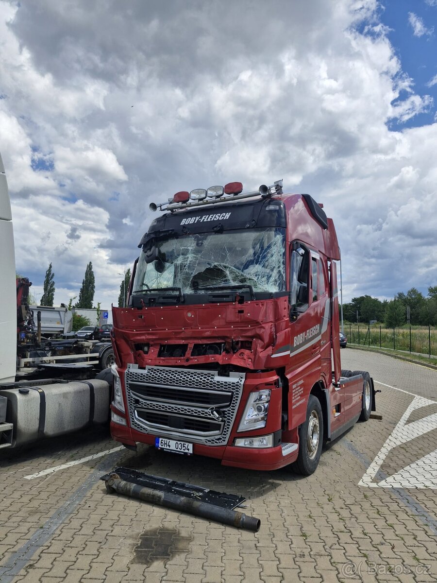 Volvo FH 4, 540 HP, 2016, 808000 km - nepojízdné po nehodě