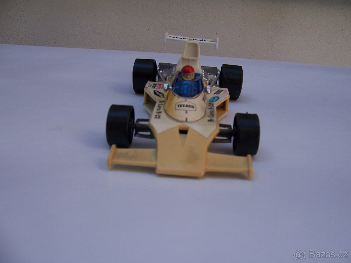 dětská hračka na setrvační F1 - bílé barvy